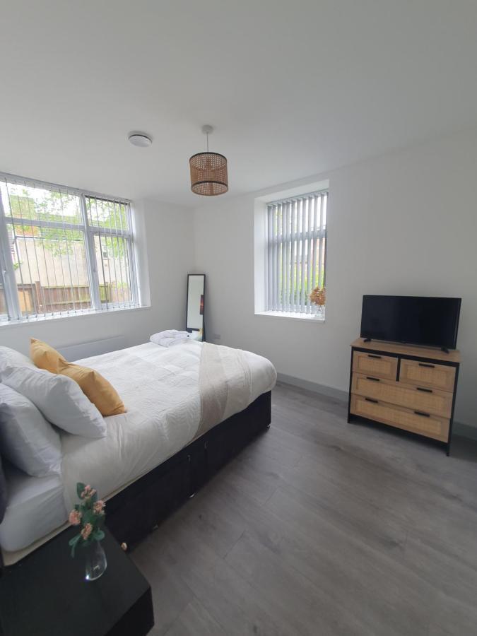 1 & 2 Bed Apartments - Desborough, Kettering, Cosy, Parking, Family, Wifi Extérieur photo